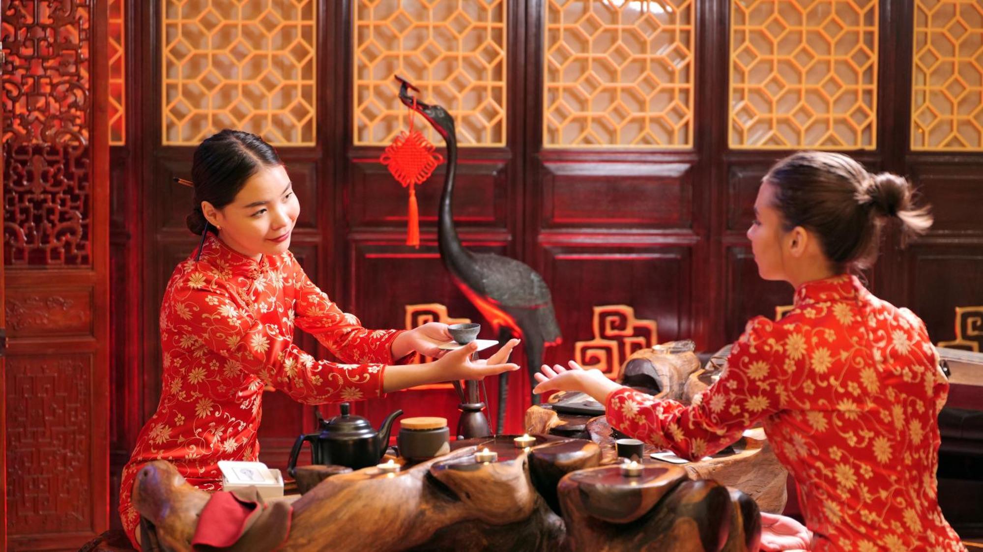 Beijing Palace Soluxe Hotel Astana Exterior foto Tea ceremony