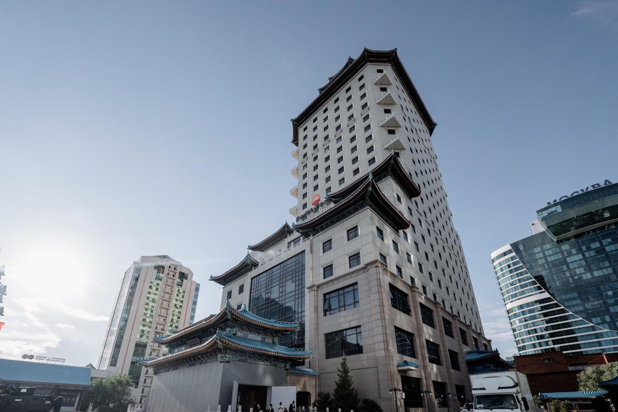 Beijing Palace Soluxe Hotel Astana Exterior foto The hotel in 2019